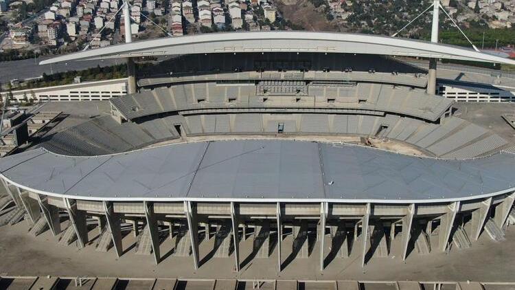 UEFAdan Atatürk Olimpiyat Stadına tam not