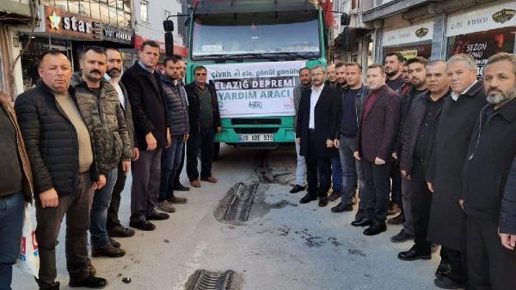 Çivrilden deprem bölgesine bir kamyon elma