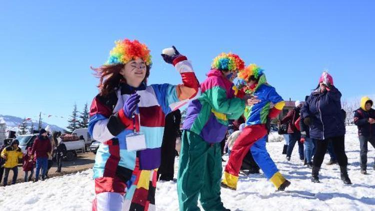 Mersinde ilk kez düzenlenen Kar Festivalinde renkli görüntüler