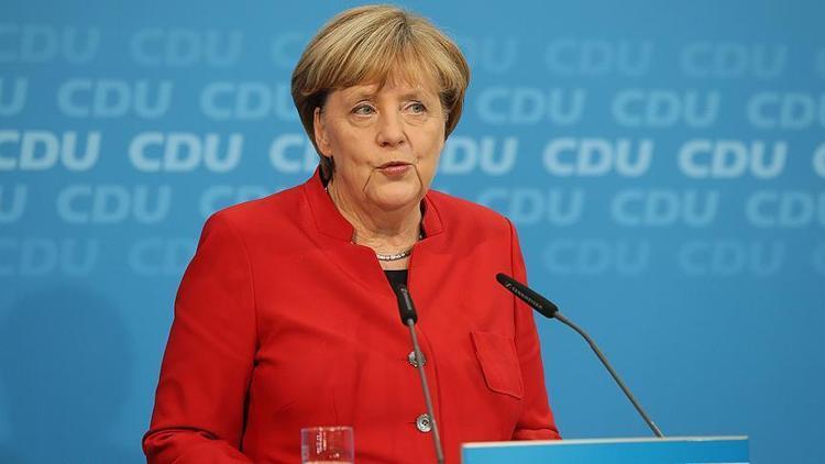 Almanya Başbakanı Merkelden gıda endüstrisi temsilcilerine çağrı
