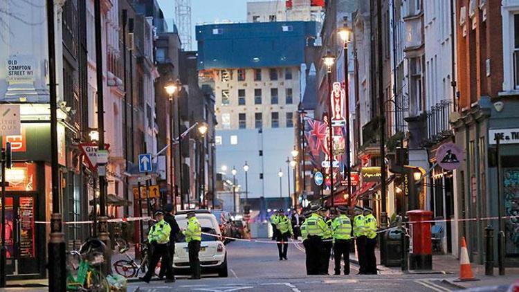 Başkent Londra’da bomba paniği