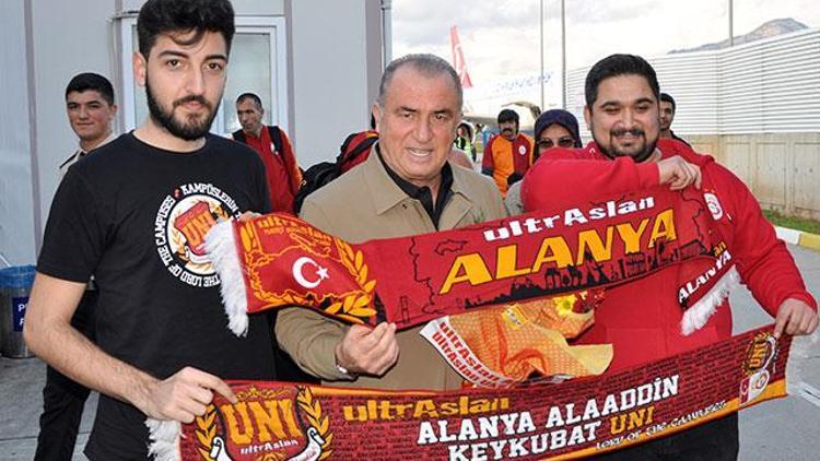 Galatasaray kafilesi Alanyaya geldi