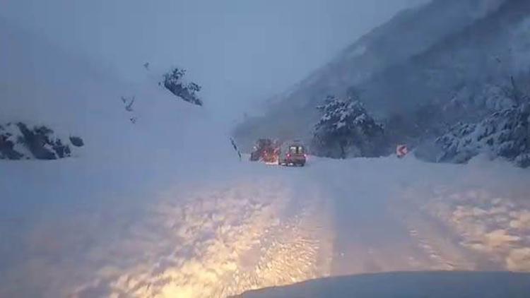 Sivasta 176 köy yolu kar nedeniyle ulaşıma kapandı