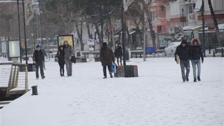 Bugün (6 Şubat)  okullar tatil mi İstanbul 2020 Hangi illerde okullar tatil Valilikten son dakika kar tatil açıklamaları