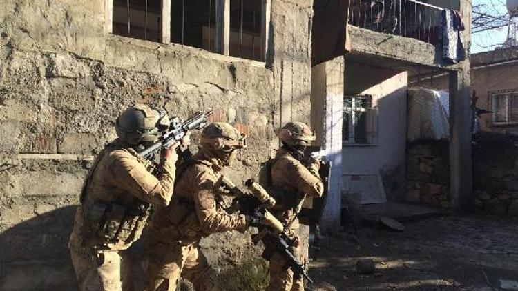 Terör örgütü PKKya yardım yapan kişi yakalandı