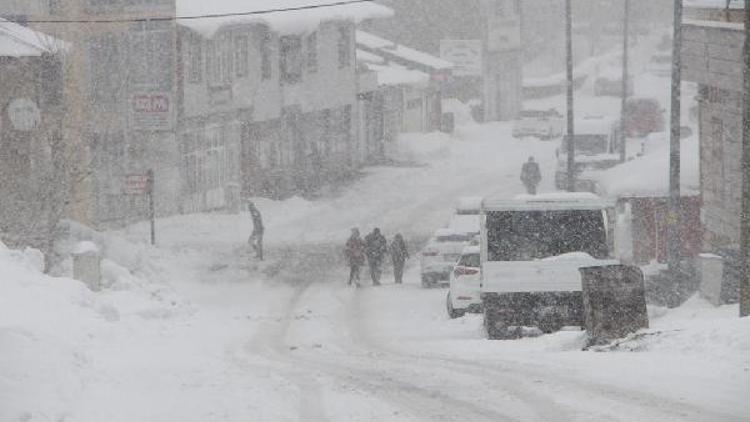 Karlıovada kar esareti 5 gündür çocuklar okula gidemiyor