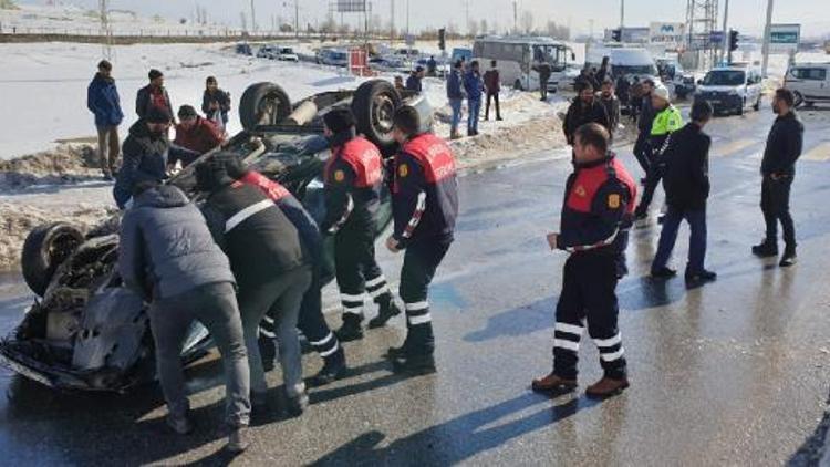 Ağrıda trafik kazası: 1 ölü, 2 yaralı