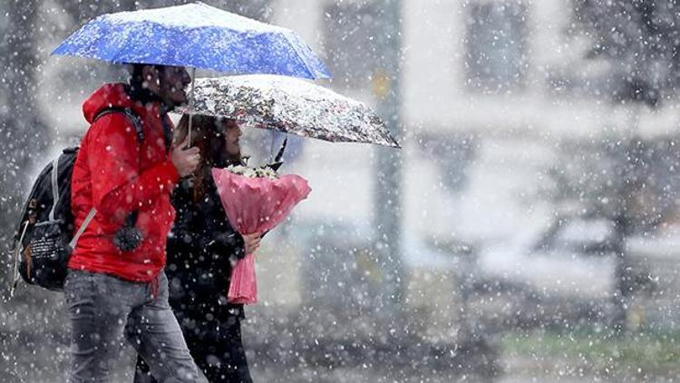 İstanbulda kar ne kadar sürecek İşte meteorolojiden gelen son bilgiler