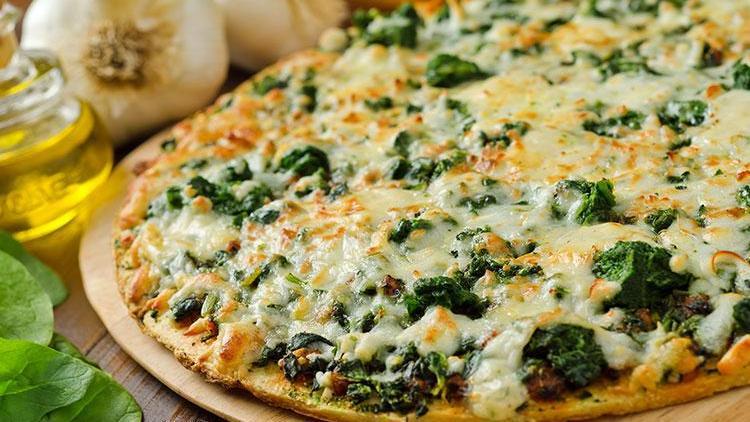 Ispanaklı ve lor peynirli pizza tarifi