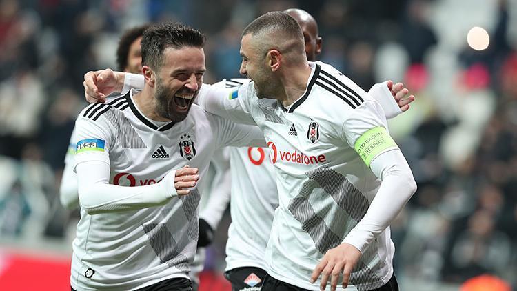 Beşiktaşta Gökhan Gönülden itiraf: “Ben VAR’a bakılsın dedim”