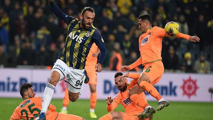 Fenerbahçe penaltı bekledi, Öztürk vermedi Kadıköyde tartışılan pozisyon...