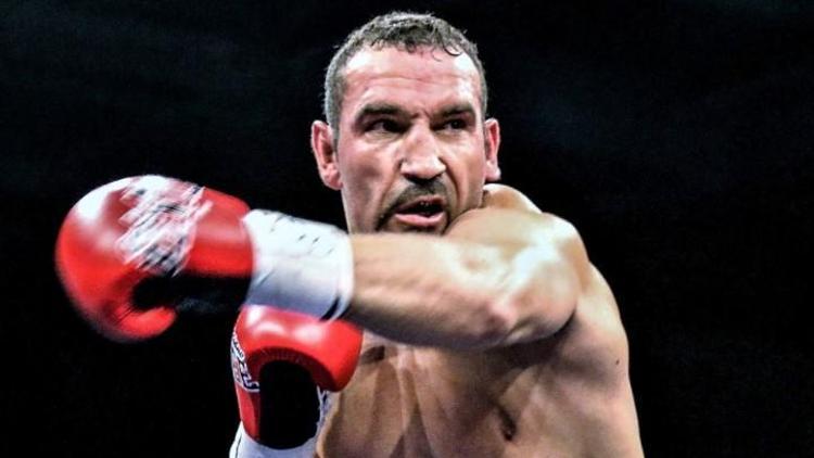 Türk boksör Fırat Arslan, Güney Afrikalı rakibi Kevin Lerena’ya yenildi