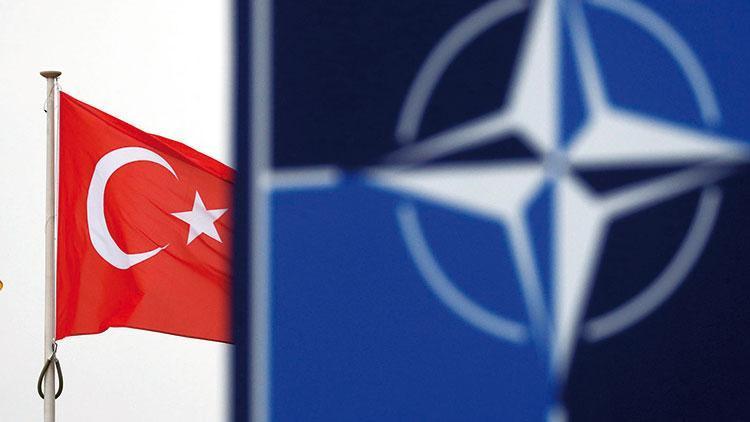 NATO’ya en düşük destek Türkiye’de