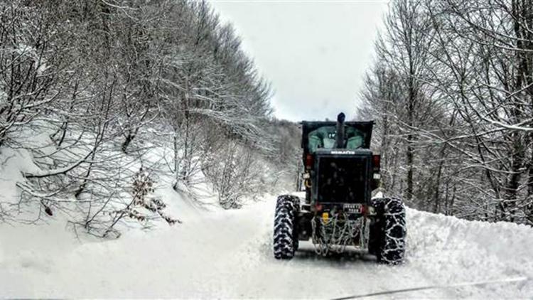 Kastamonuda 207 köy yolu kar nedeniyle ulaşıma kapandı