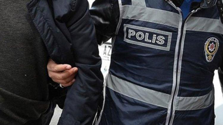 Balıkesirde 11 düzensiz göçmen ile 2 organizatör yakalandı