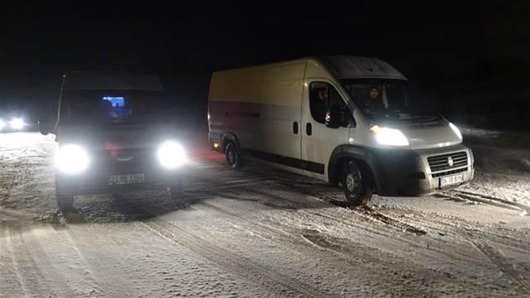 Hatay Yayladağında taşımalı eğitime kar ve buzlanma engeli