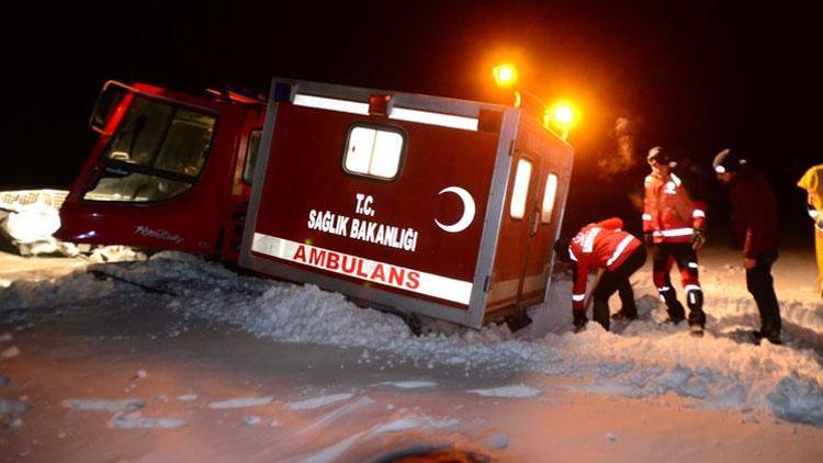 4 metre karda hasta kurtarma operasyonu