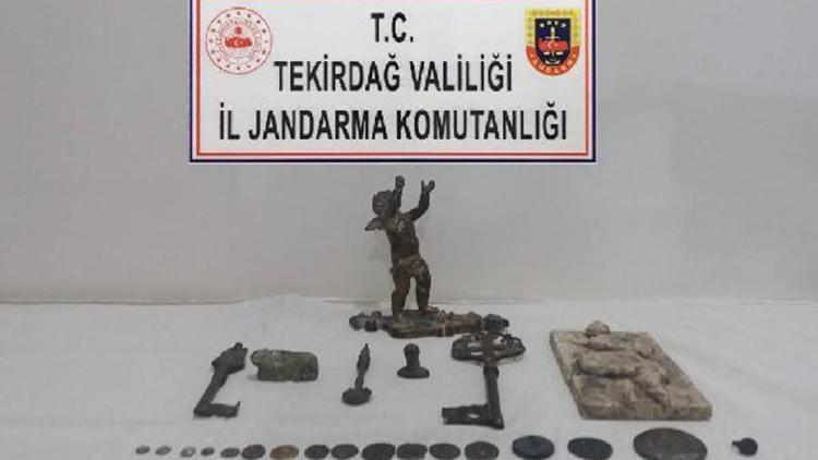 Tekirdağda tarihi eserler ele geçirildi; 2 gözaltı