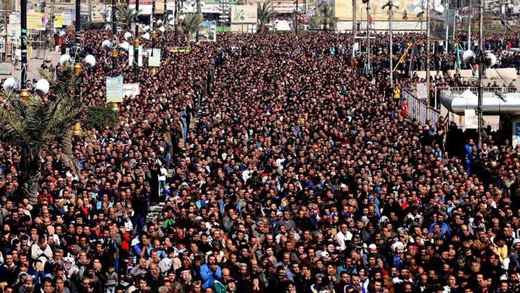 Bağdatta Şii lider Sadr yanlısı kadınlardan gösteri