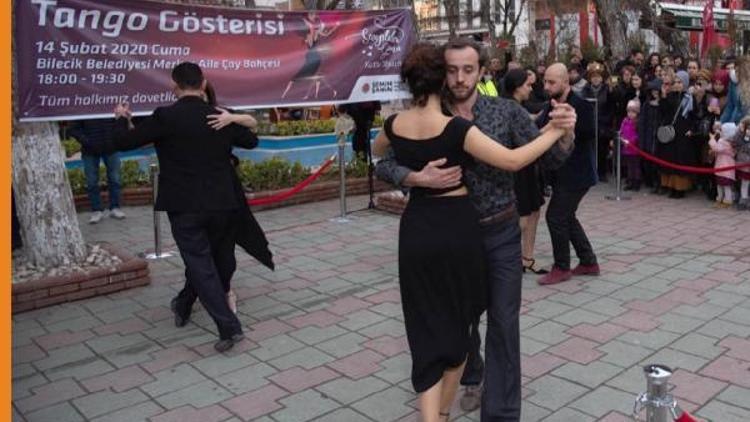 Bilecikte, Sevgililer Gününe özel tango gösterisi
