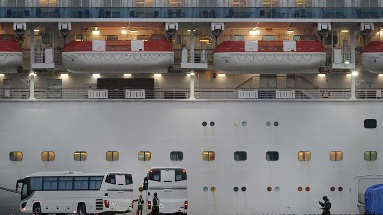 Japonyadaki karantina gemisiyle ilgili yeni gelişme Kanada ve Hong Kong da vatandaşlarını tahliye edecek
