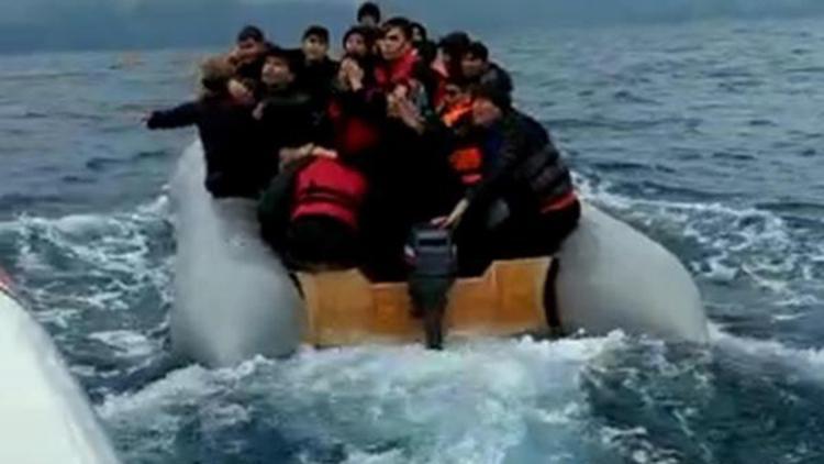 İzmirde 33 kaçak göçmen yakalandı