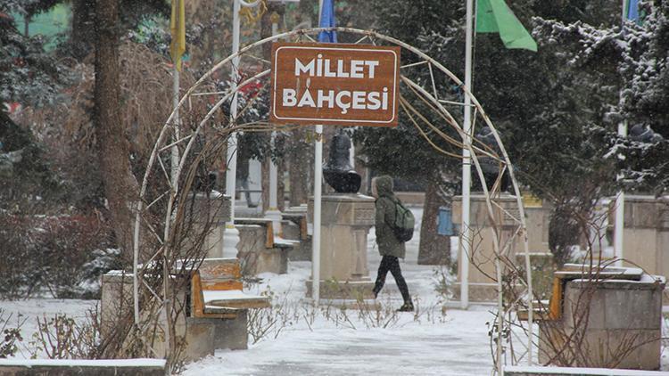 Erzincan soğuk hava: Refahiye ilçesi eksi 17’yi gördü