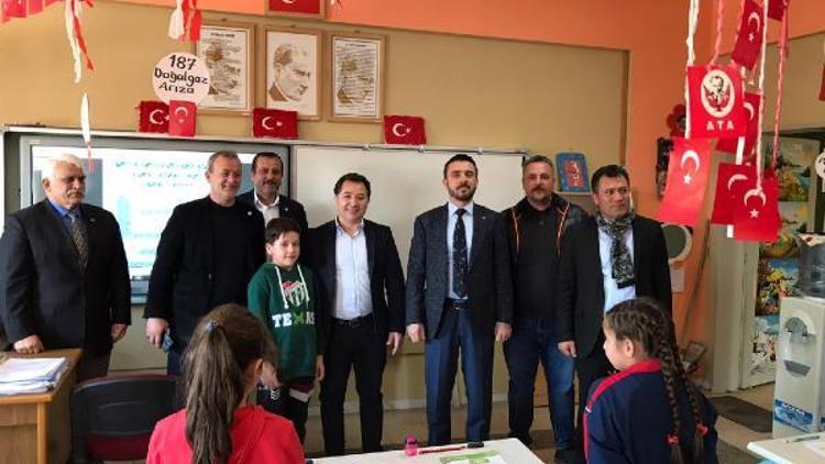 Bursaspor Kulübü Başkanı Mestan, Kestelde öğrencilerle bir araya geldi