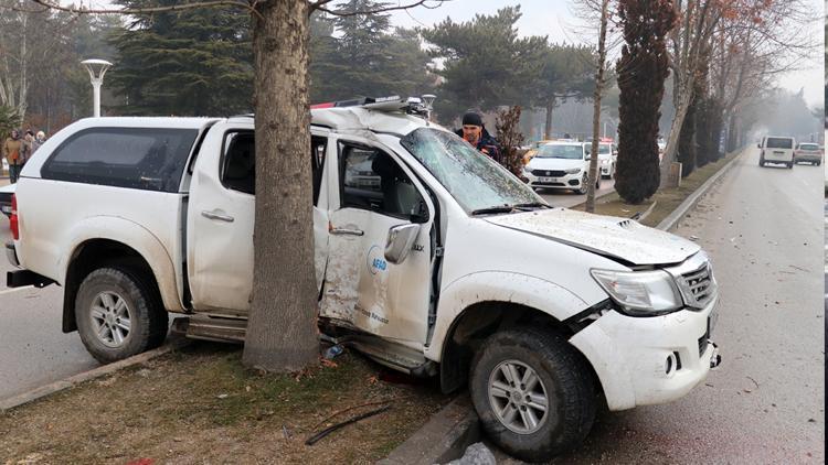 Elazığda AFAD aracı kaza yaptı