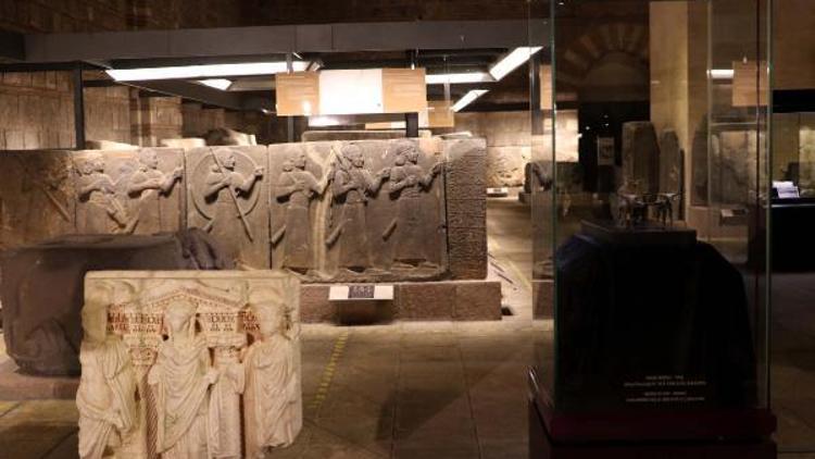 Türkiyeden kaçırılan iki eser, Anadolu Medeniyetler Müzesinde