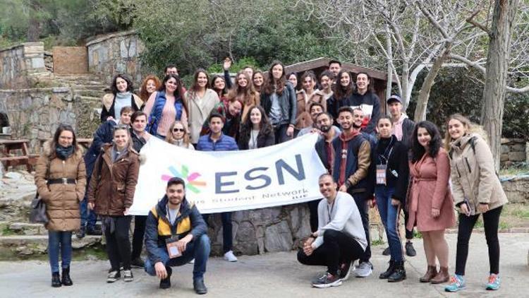 İzmir Ekonomiden uluslararası öğrenciler için sürpriz gezi