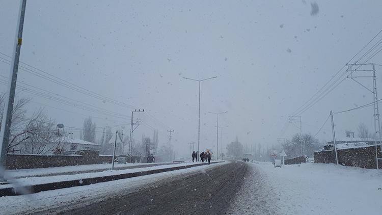 Iğdır Tuzlucada okullara kar tatili