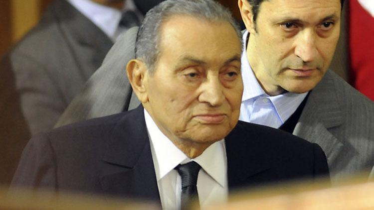 Son dakika haberler... Mısırın devrik lideri Hüsnü Mübarek hayatını kaybetti