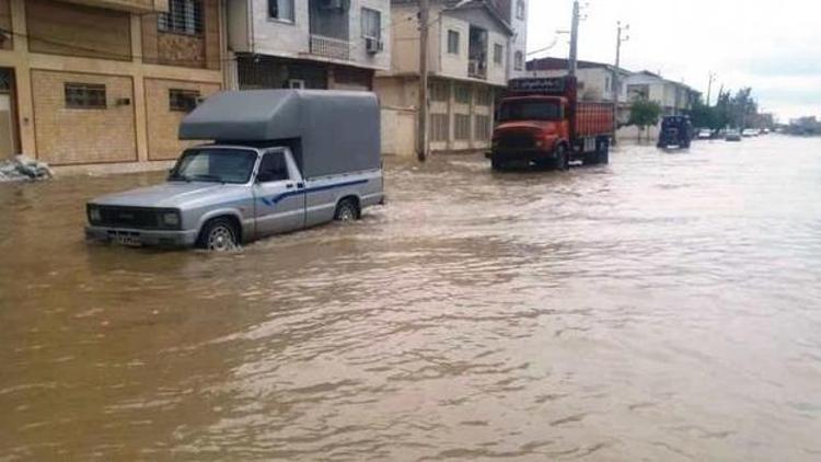 İranda sel felaketi can aldı