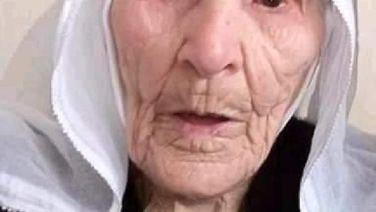 99 yaşında ölen kadın toprağa verildi