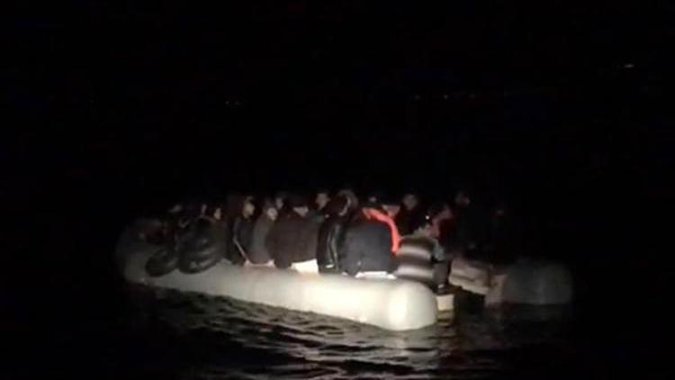 İzmirde 98 kaçak göçmen yakalandı