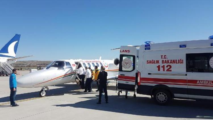 Ambulans uçak küçük Lale için havalandı