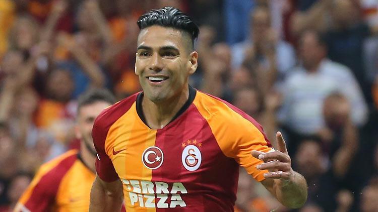 Galatasarayda Radamel Falcao seriye bağladı