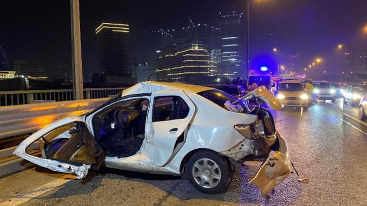 15 Temmuz Şehitler Köprüsü yolunda zincirleme kaza: 1i ağır, 4 yaralı