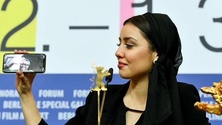 Berlinalede Altın Ayı ödülünü Sheytan Vojud Nadarad filmi kazandı