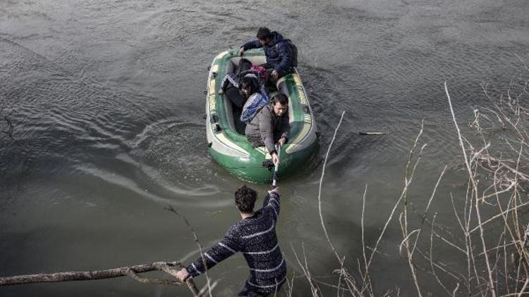 Meriç Nehrinde mahsur kalan göçmenleri AFAD kurtardı