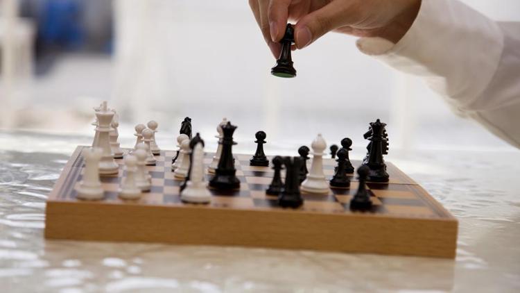 Satranç nasıl oynanır Satranç taşları dizilimi, kuralları ve taktikleri