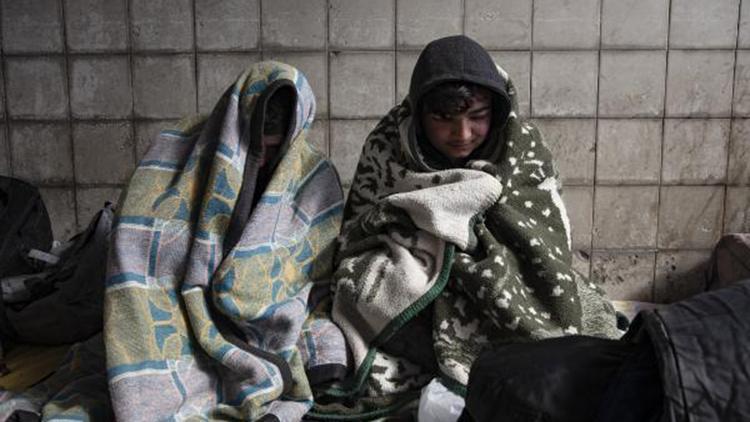 Yunan güvenlik güçleri göçmenleri dövüp, saatlerce aç, susuz bırakmış