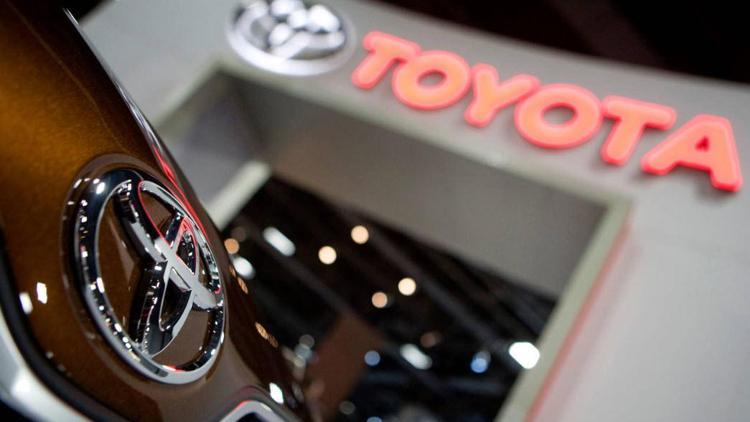 Toyota, yüz binlerce otomobilini geri çağırıyor Sebebi ise...