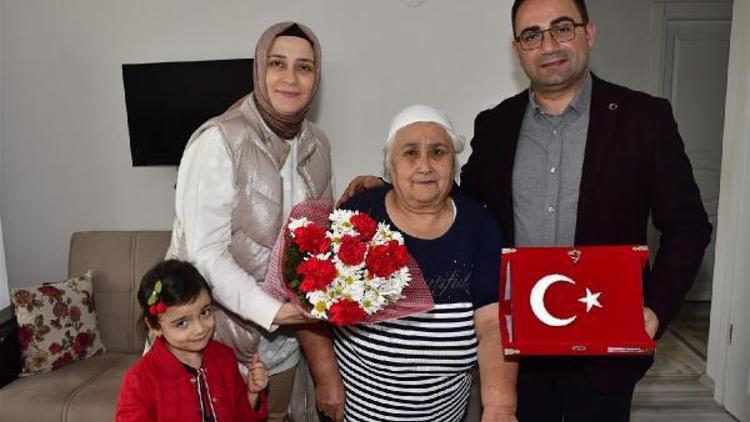 Başkan Erdoğan’dan şehit annelerine ziyaret