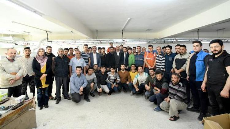 Konya Büyükşehir Belediye Başkanı Altay, Aykent esnafını ziyaret etti