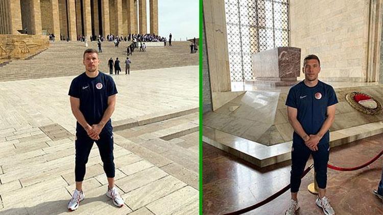 Lukas Podolski, Anıtkabiri ziyaret etti