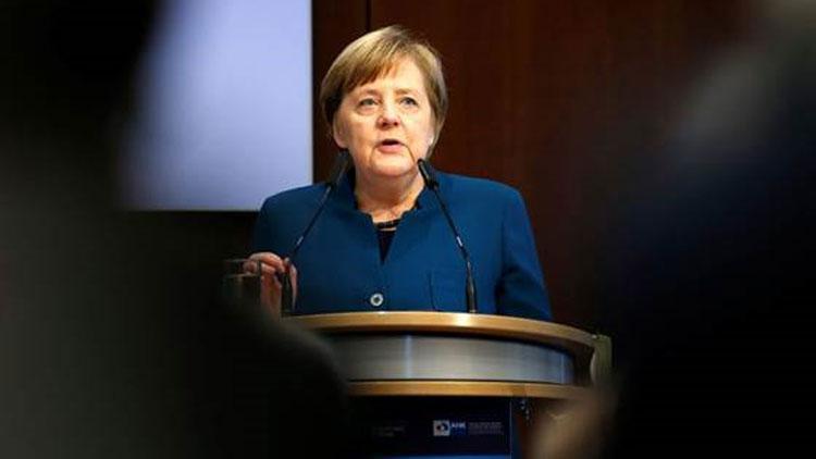 Son dakika haberler... Merkelden korkutan açıklama: Nüfusumuzun yüzde 60-70ine virüs bulaşacak