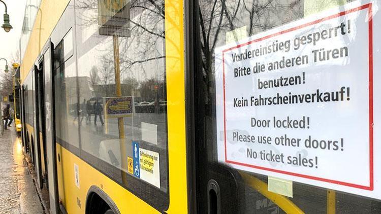 Berlin’de otobüs şoförlerine korona önlemi