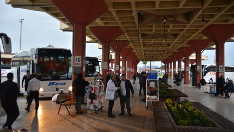 Yolcu otobüsleri, koronavirüse karşı dezenfekte ediliyor